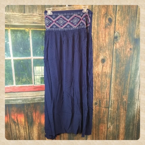 NWT Embroidered Boho Gauze Maxi Skirt!. - Picture 2 of 4